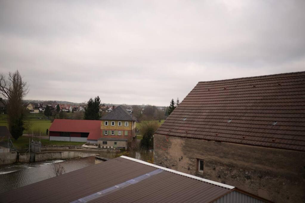 1 Zimmer Wohnung Dg Mit Klimaanlage Und Kleinen Balkon Oedheim Kültér fotó