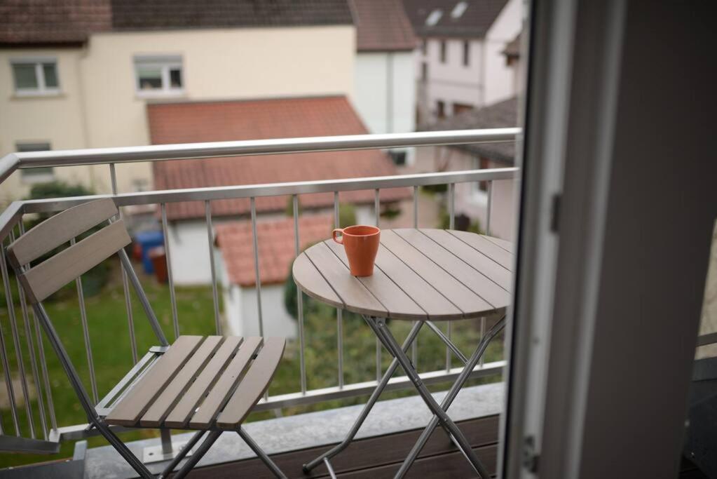 1 Zimmer Wohnung Dg Mit Klimaanlage Und Kleinen Balkon Oedheim Kültér fotó