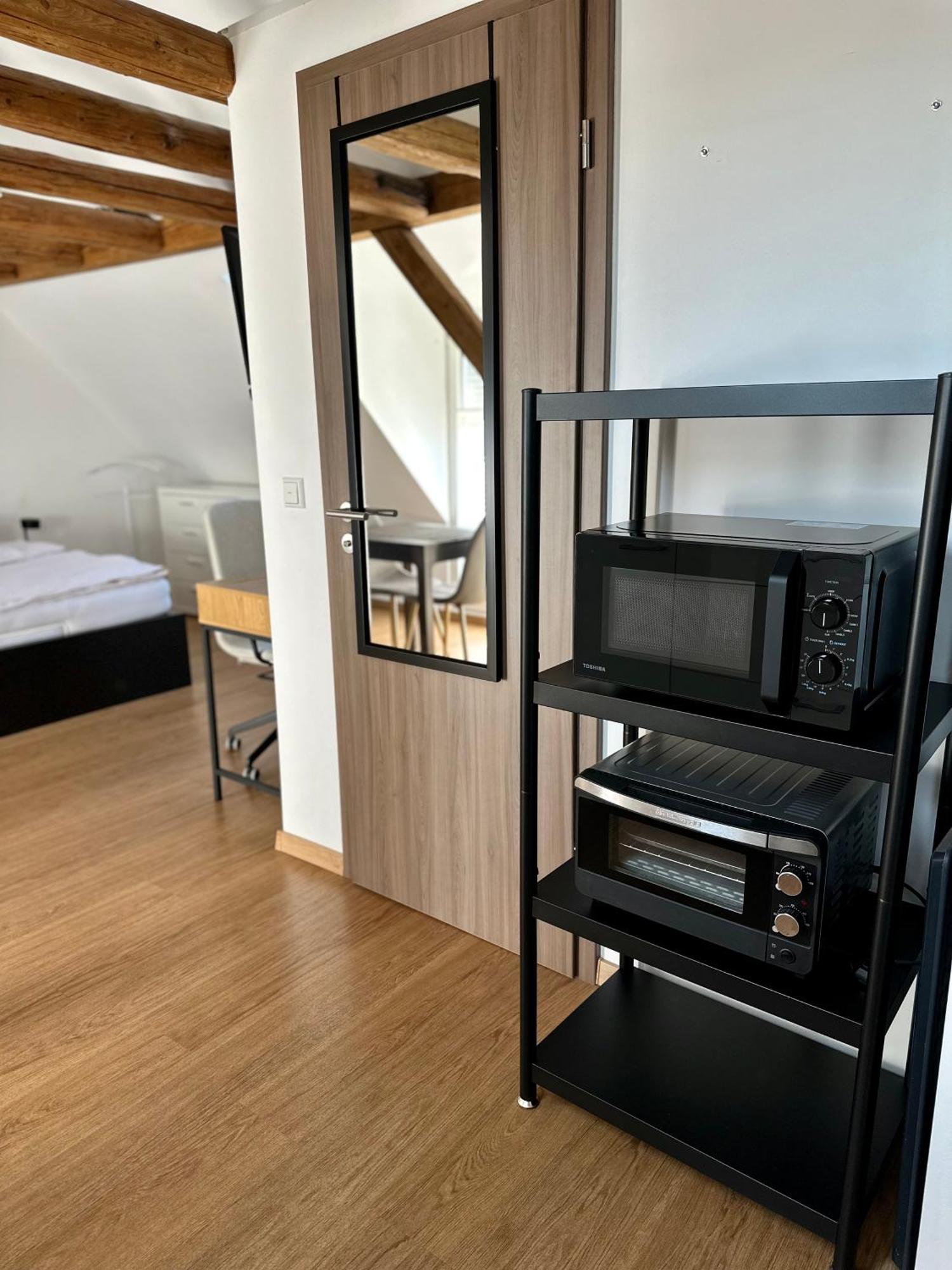 1 Zimmer Wohnung Dg Mit Klimaanlage Und Kleinen Balkon Oedheim Kültér fotó