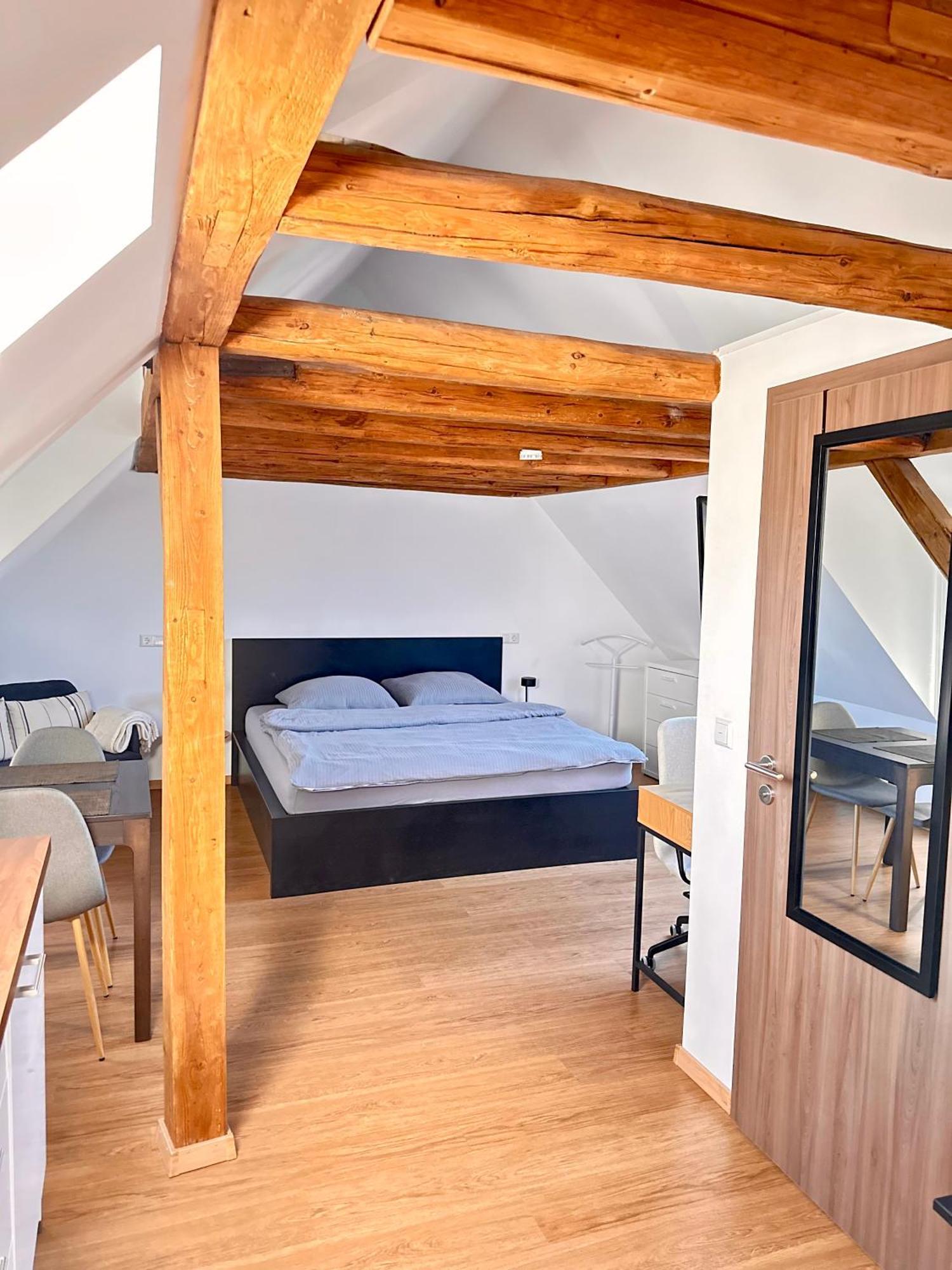 1 Zimmer Wohnung Dg Mit Klimaanlage Und Kleinen Balkon Oedheim Kültér fotó